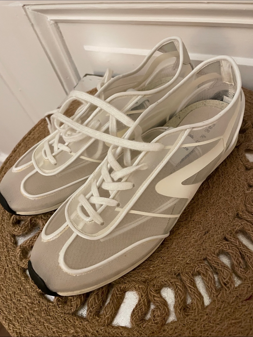 rag & bone Off-White Mesh Retro Runner - Picture 2 of 9